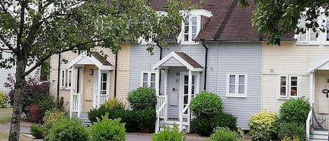 Looking into Front of lodge