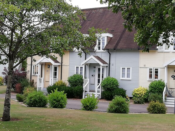 Looking into Front of lodge 