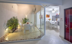 Dining Room (1)
