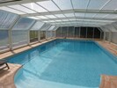 piscine couverte et chauffée de Pâques au 11 novembre . eau à 25 degrés minimum