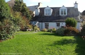 Rear view of Yewdale Cottage and private garden