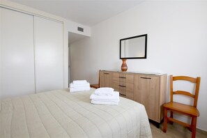 Another picture of the master bedroom from a different angle