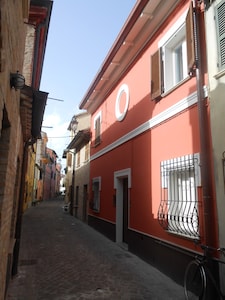 Alquiler antigua y restaurada mansión en el histórico centro de Fano