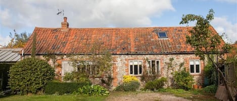 The Old Forge: Front elevation