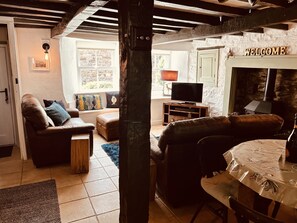 Sitting Room and Dining area