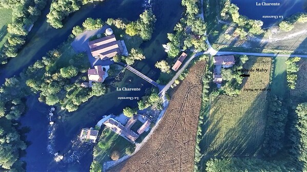 Le gîte en bord de Charente