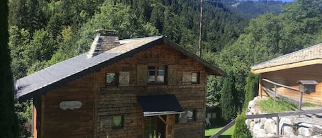 Chalet le Sabot in summer