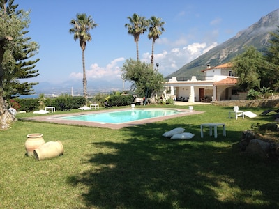 Villa Consiglio - Espléndida villa con piscina privada en el corazón del Mediterráneo.