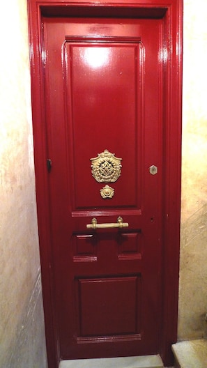 The entrance door is massive, beautiful and secured with a 5 points lock.