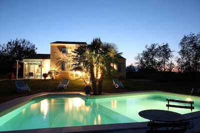 Alquiler Sarlat Villa 8 personas piscina climatizada, jacuzzi.