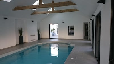 House 2 to 10 people with indoor heated pool in Belle Île