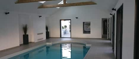 piscine interieure