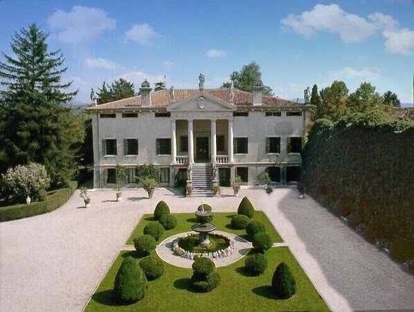 LA SERENELLA West Wing - Palladianische Villa