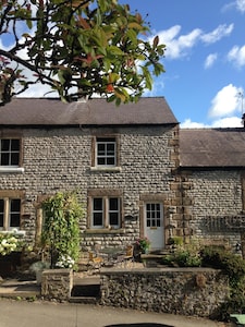 Two Bedroom Stone Cottage In A Peaceful Location With Off Road Parking