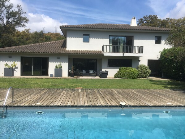 vue du pool house