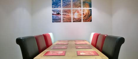 Kitchen dining area