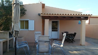  TWO PALMS HOUSE. for 4 people in the area of cap de barbaria 