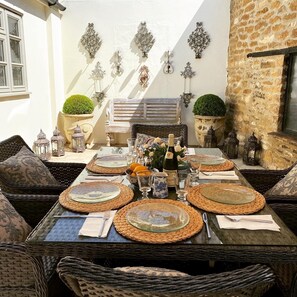 Lunch is served !! Big umbrella for much needed shade there.....