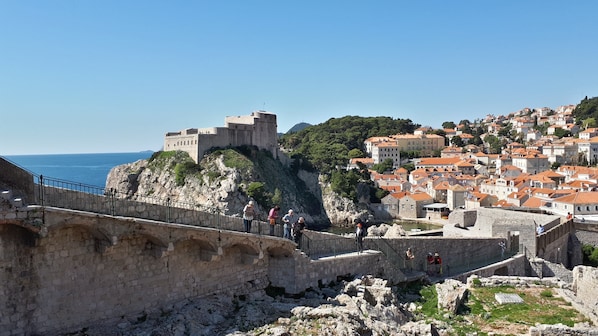 Sea view, city walls, Pile gate, fort Lovrjenac