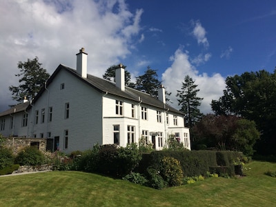 Large Family Country House Located In An Idyllic Private Estate