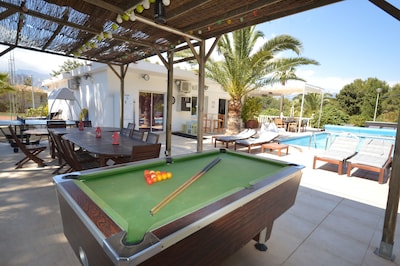 Grand, Party & Family events, BBQ, Darts, Ping Pong, Pool table, WiFi,Sat,Garden