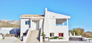 SIDE VIEW