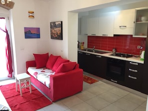 Cucina e salotto - Kitchen and Living room