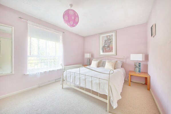 King bed master bedroom