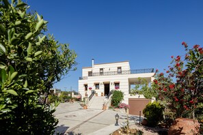 A view of Rosemary Villa and the surrounding area.