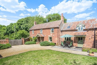 Detached Listed Grade 2  House with enclosed walled garden