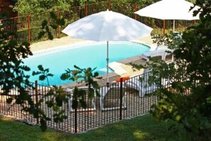 Piscine à partager avec 6 personnes maxi