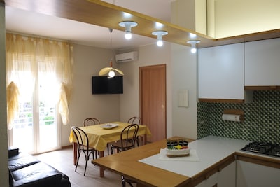 Apartment 100 meters from the beach (air conditioning)