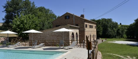 casale con piscina