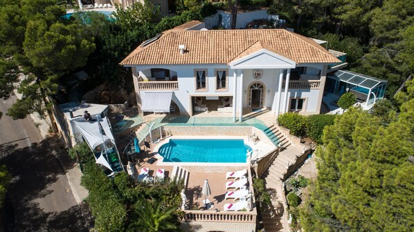 Ultimate Luxury Family Friendly Portals Sea View Villa with heated swimming pool