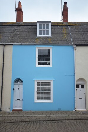 Blue bay cottage