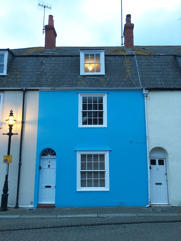 Front of Blue Bay Cottage in Cove Street