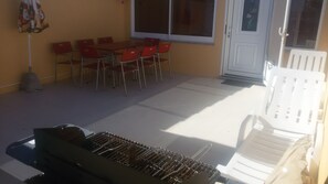 terraço para poder comer ao ar livre.