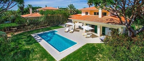 STUNNING 3 BEDROOM VILLA IN VILAS ALVES. SMARTLY FURNISHED WITH PRIVATE SWIMMING POOL DM14 - 1