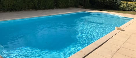 Piscine de 10 m x 5 m