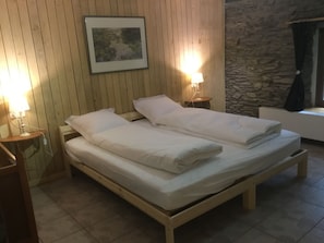 Chambre 1, lit 180X200