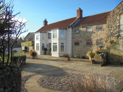  3 bed cottage on farm with hot tub & pool  in quiet village in north yorkshire 