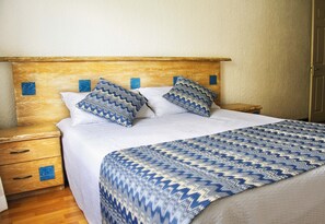 Main Bedroom Poolside