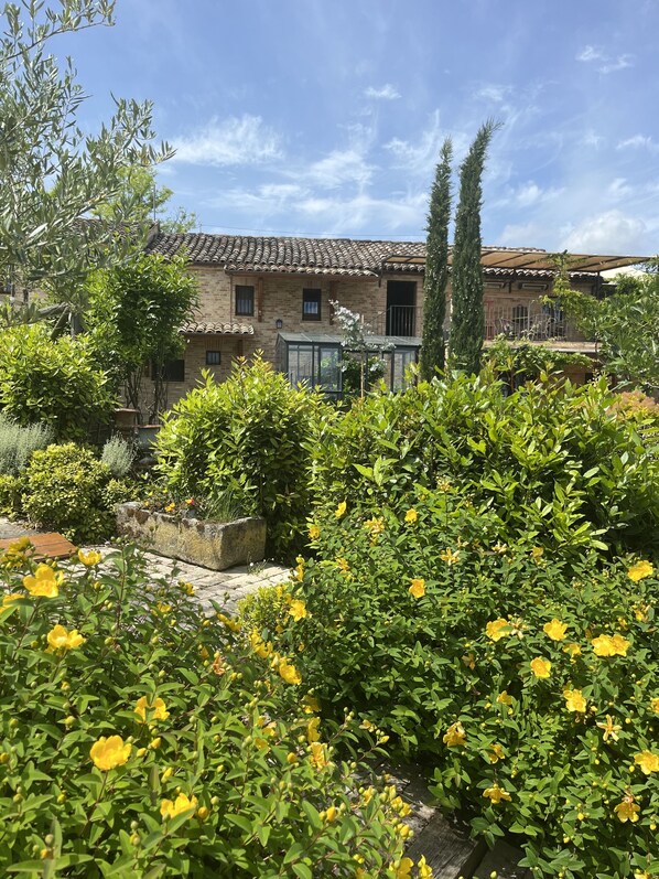 La Fattoria del Rosmarino - a green paradise in the heart of the Marche