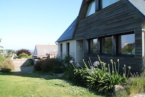 Façade Sud : entrée de la maison