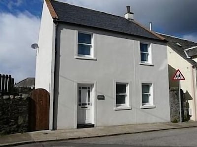 Bright  & Modern Centrally Located House In  Kirkcudbright Dumfries and Galloway