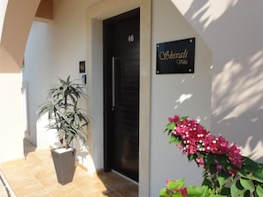 Shivali Villa entrance