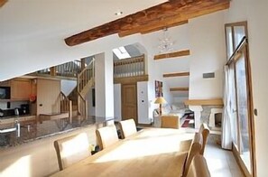 Dining for eight in the open plan living area