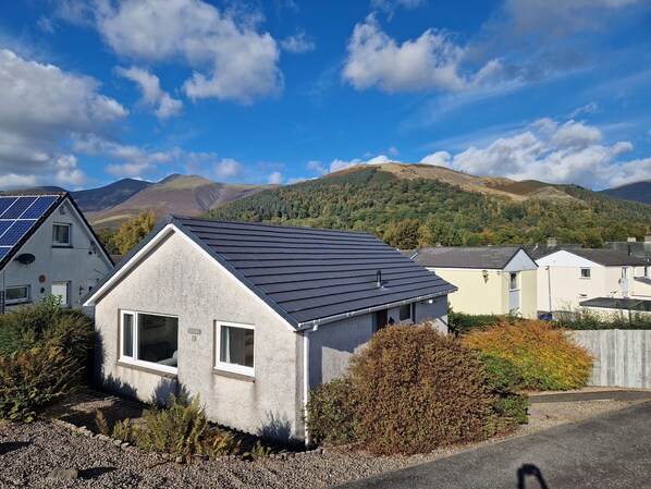 Cosy bungalow over looking the Lakeland fells.