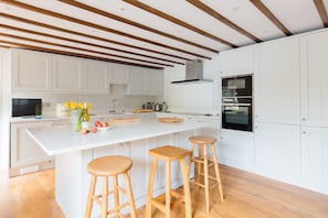 Our new Kitchen with integrated Neff hide & slide oven and large induction hob