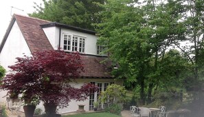 Charming Cotswold Cottage